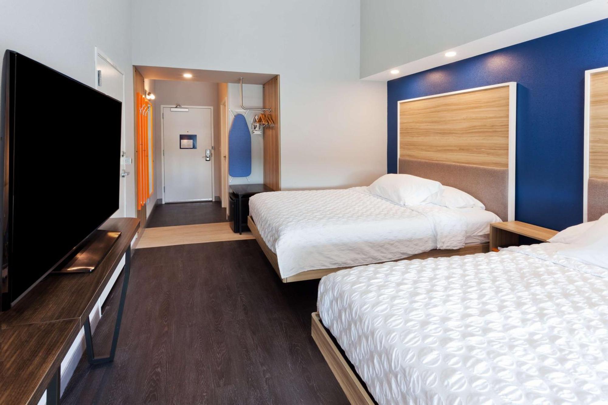 Tru By Hilton Auburn Hotel Екстериор снимка