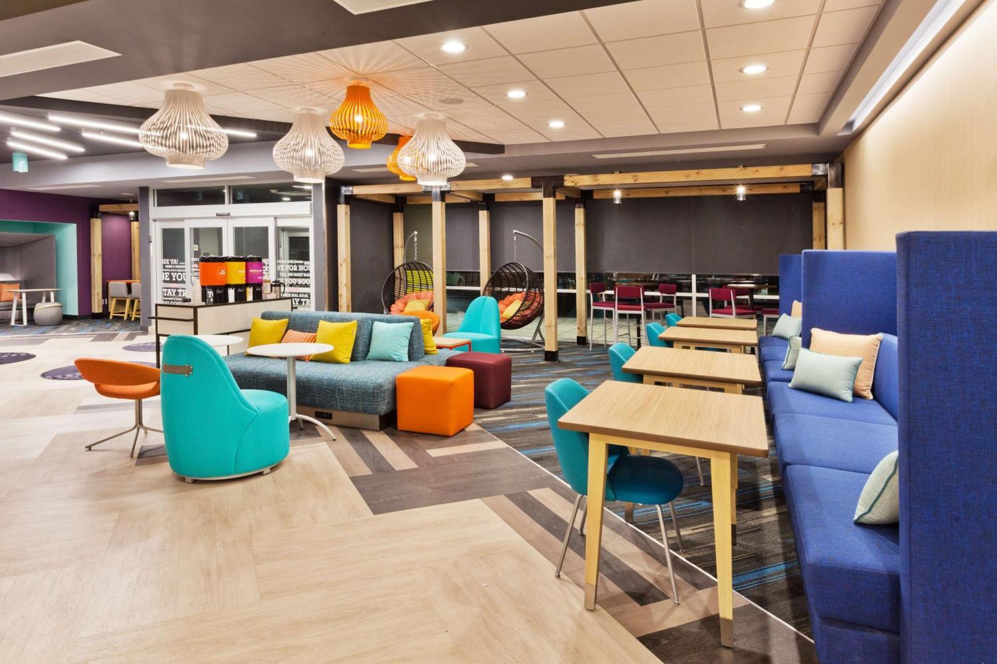Tru By Hilton Auburn Hotel Екстериор снимка
